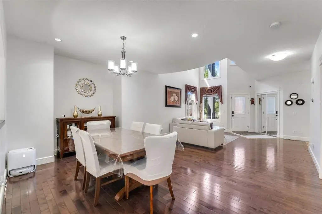 129 saddlelake Grove
