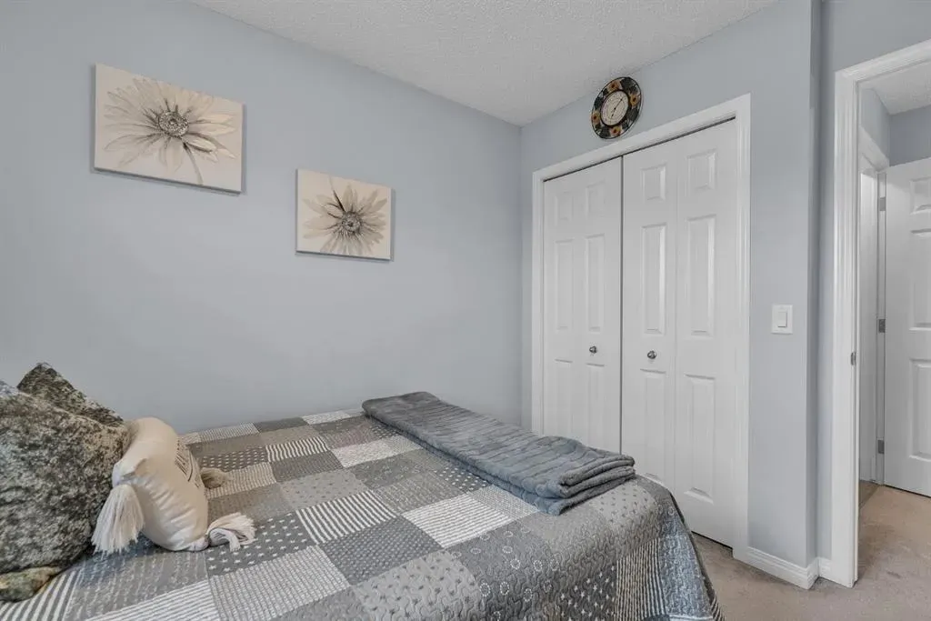 53 Walgrove Rise SE