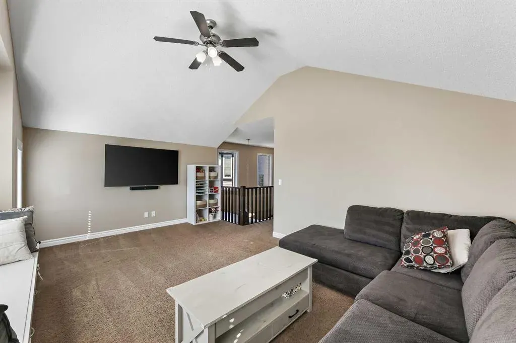 15 Sage Valley Court NW