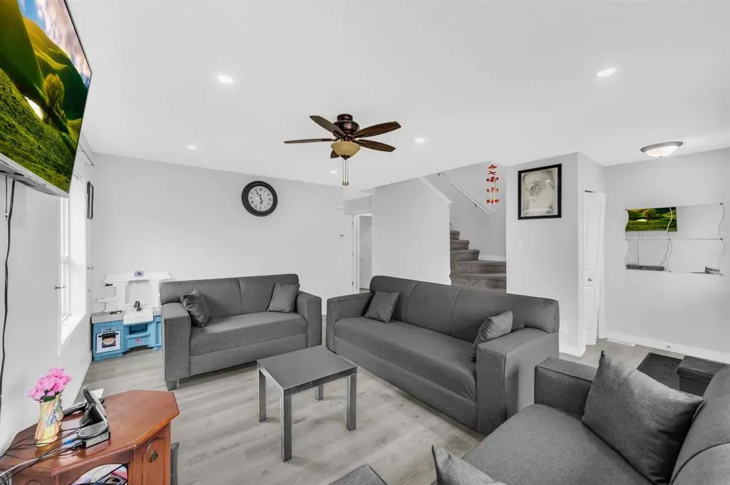 14 Tarington Place NE