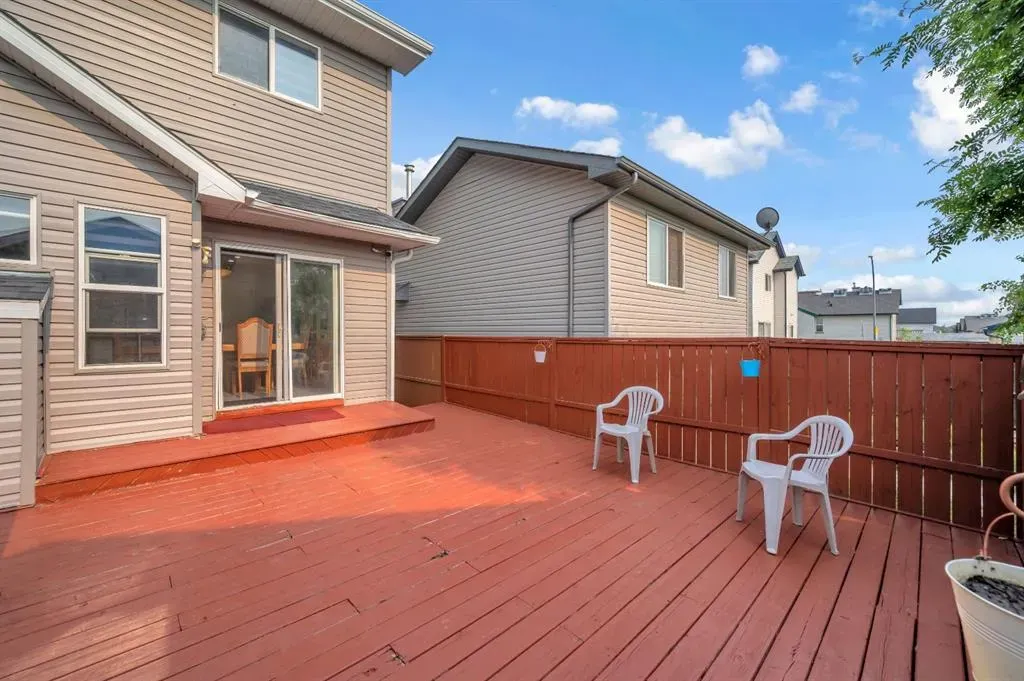 14 Tarington Place NE
