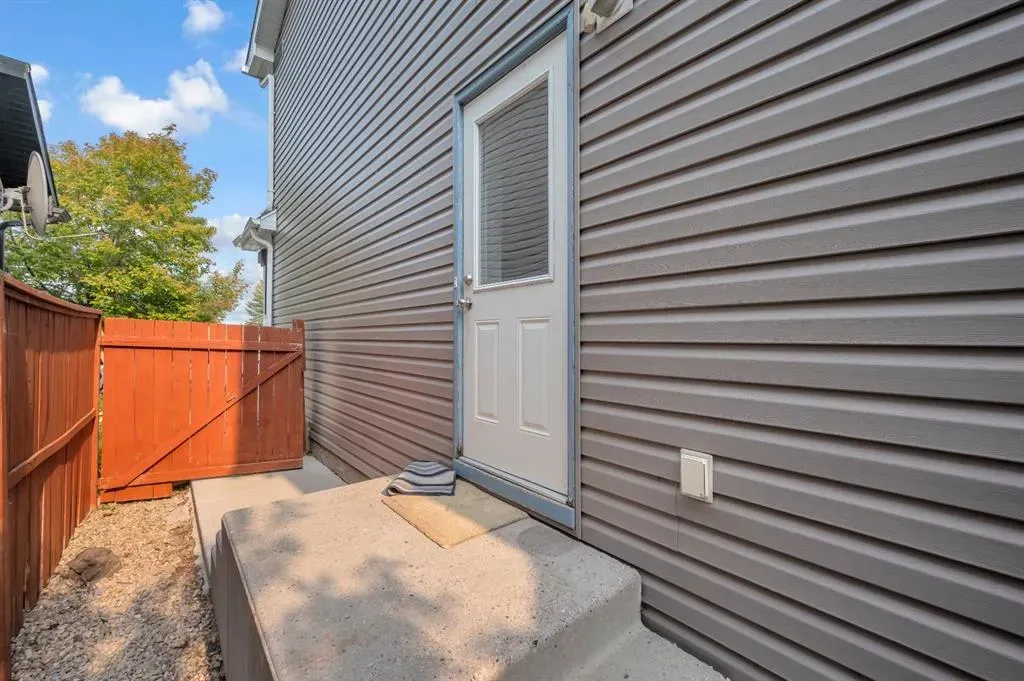14 Tarington Place NE