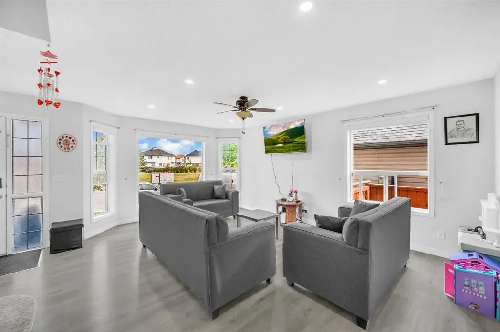 14 Tarington Place NE