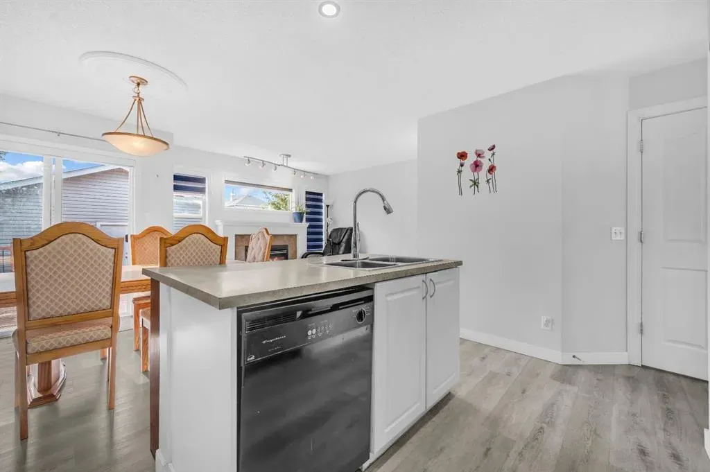 14 Tarington Place NE