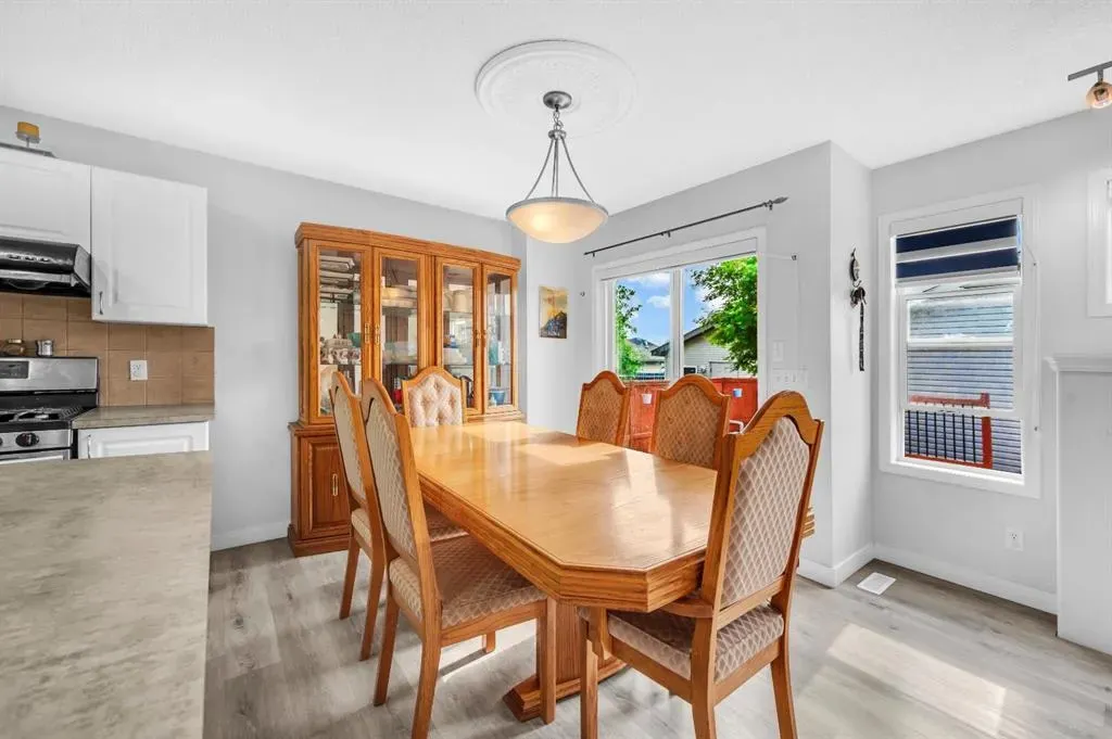 14 Tarington Place NE