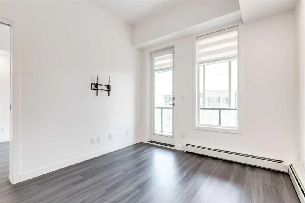 4138 University Avenue NW, #617
