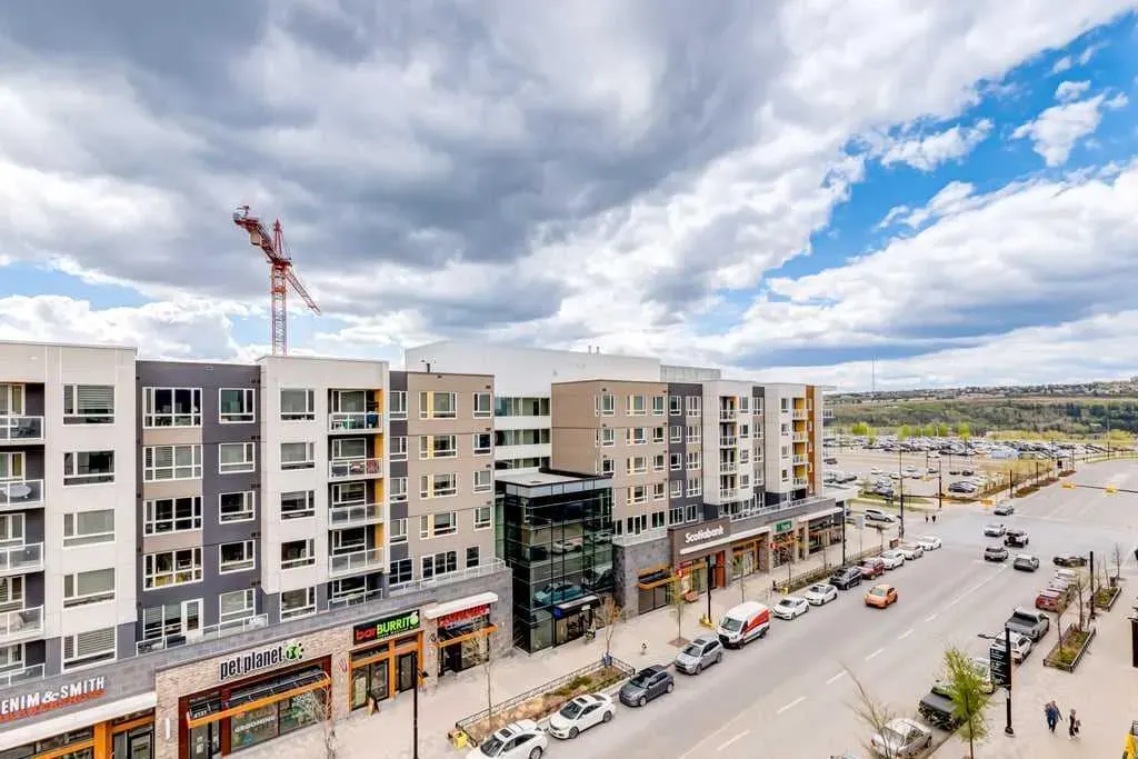 4138 University Avenue NW, #617