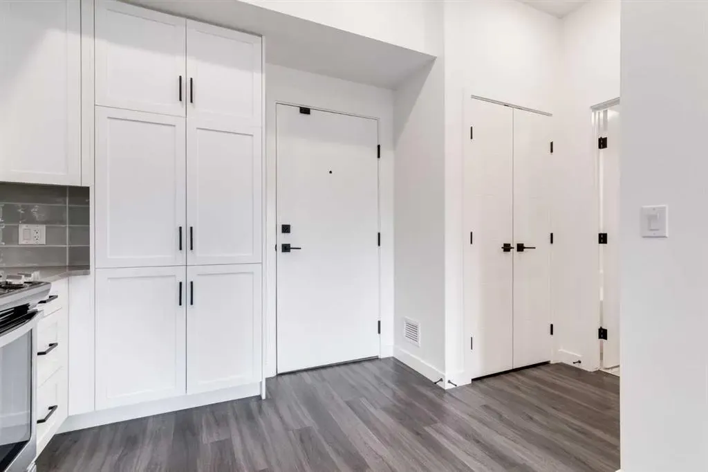 4138 University Avenue NW, #617