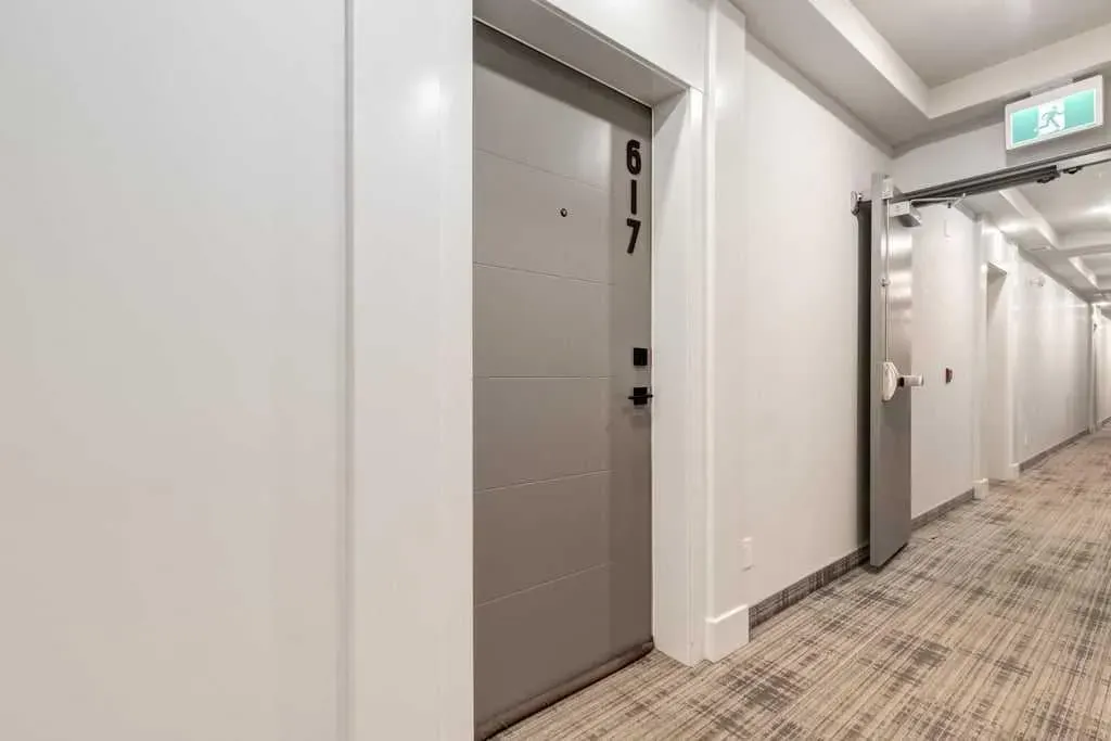 4138 University Avenue NW, #617