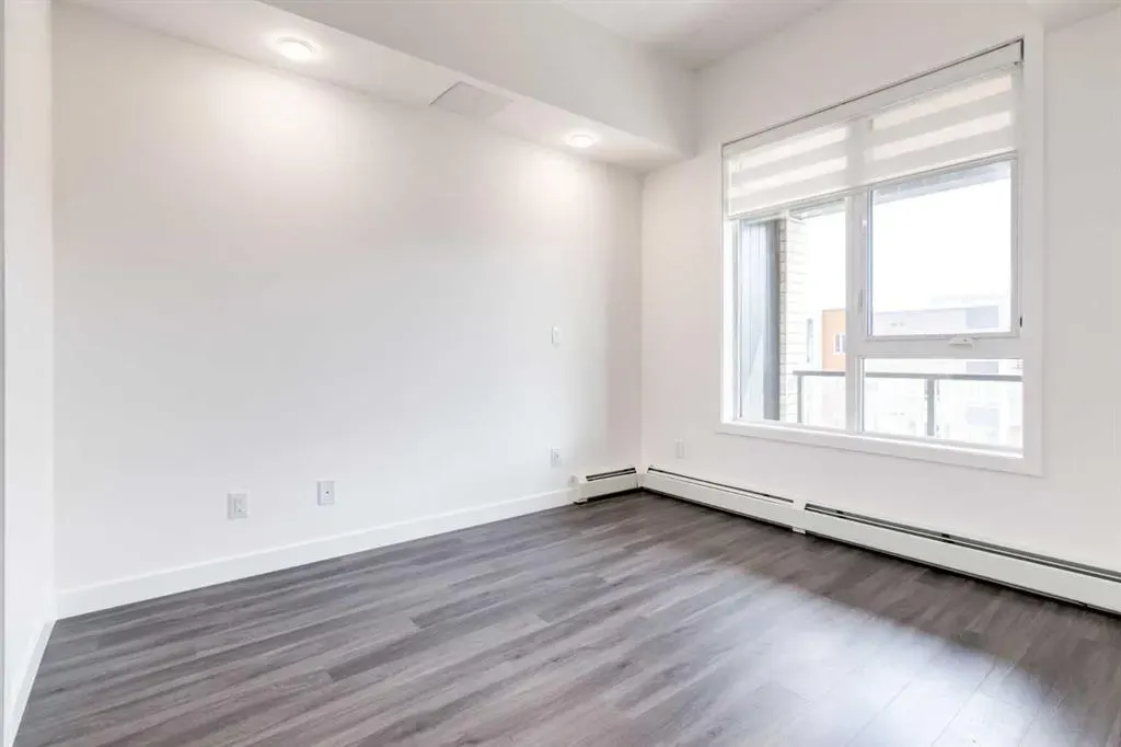 4138 University Avenue NW, #617