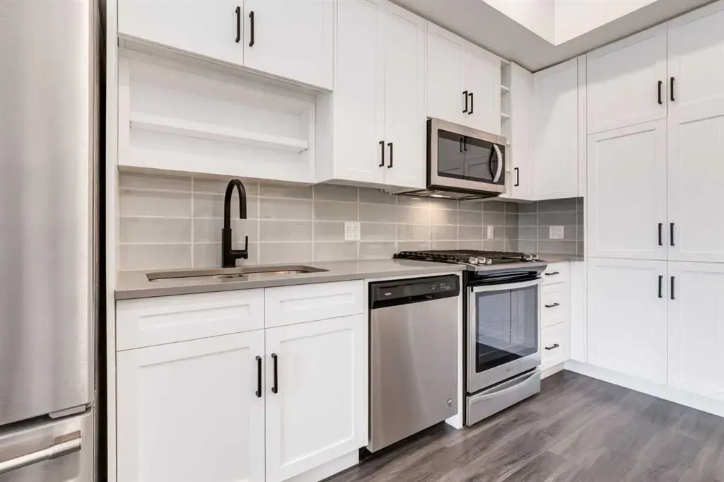 4138 University Avenue NW, #617