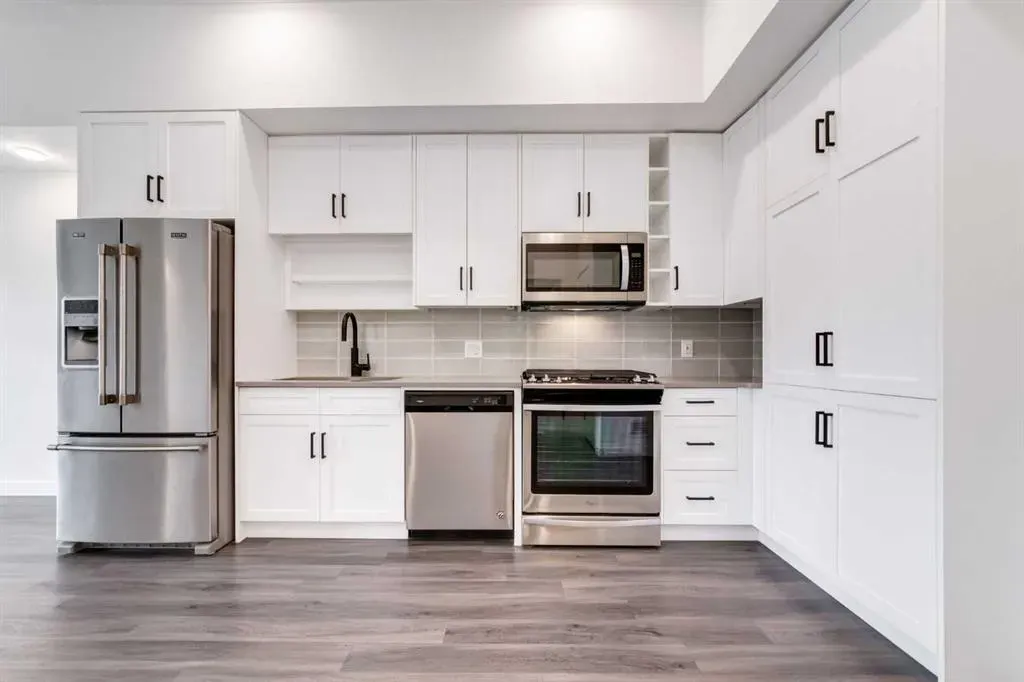 4138 University Avenue NW, #617