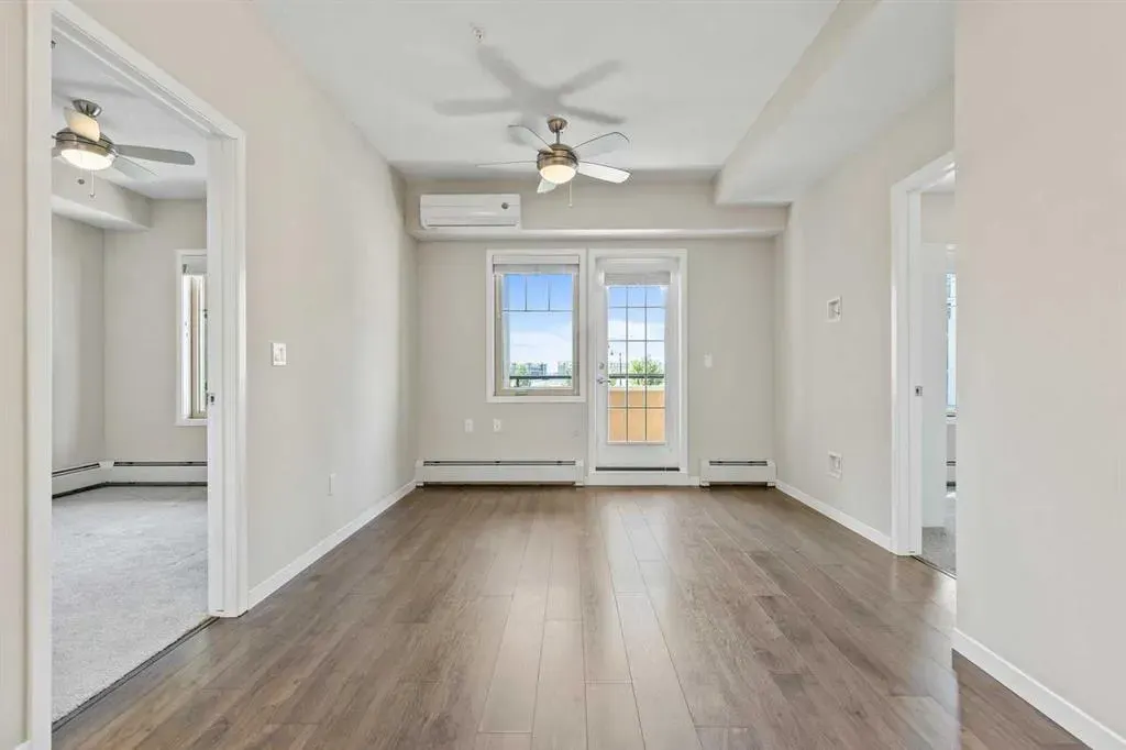 30 Mahogany Mews SE, #202