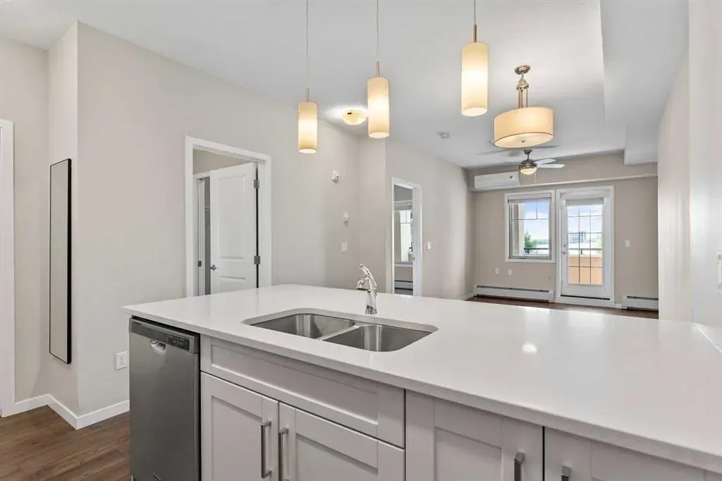 30 Mahogany Mews SE, #202