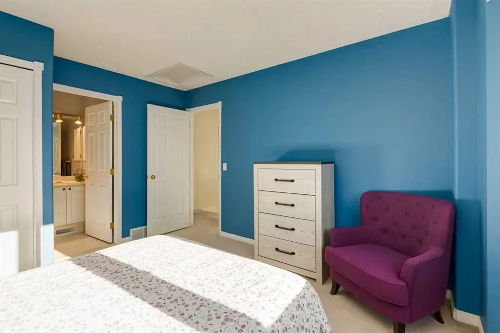 200 Sandstone Drive NW, #17