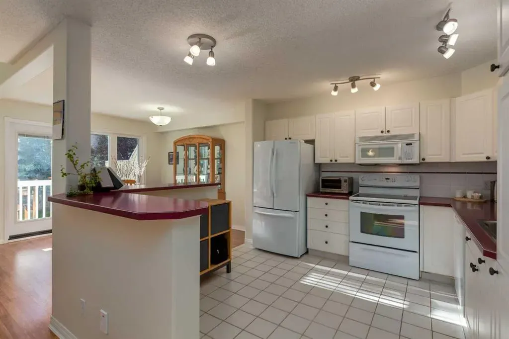 200 Sandstone Drive NW, #17