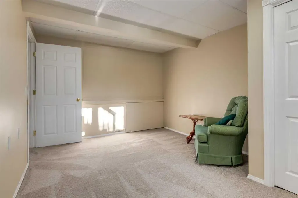 200 Sandstone Drive NW, #17
