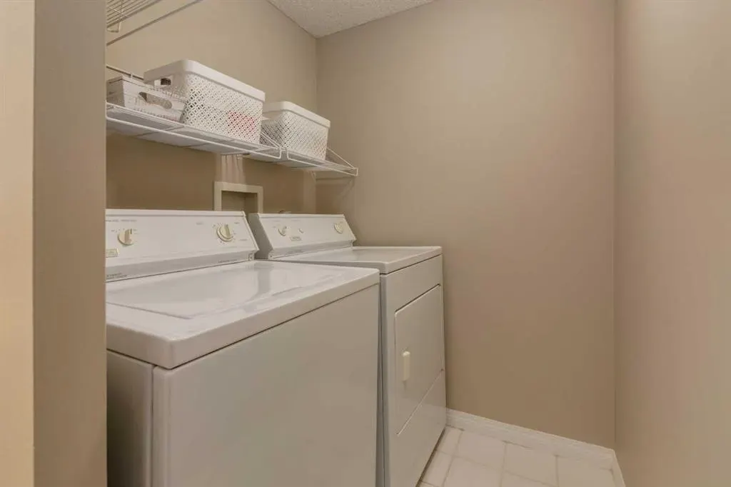 200 Sandstone Drive NW, #17