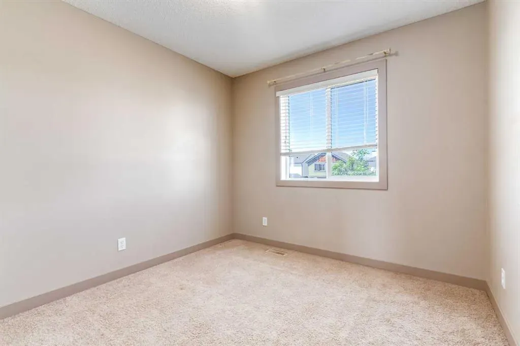 35 Bridlecrest Manor SW