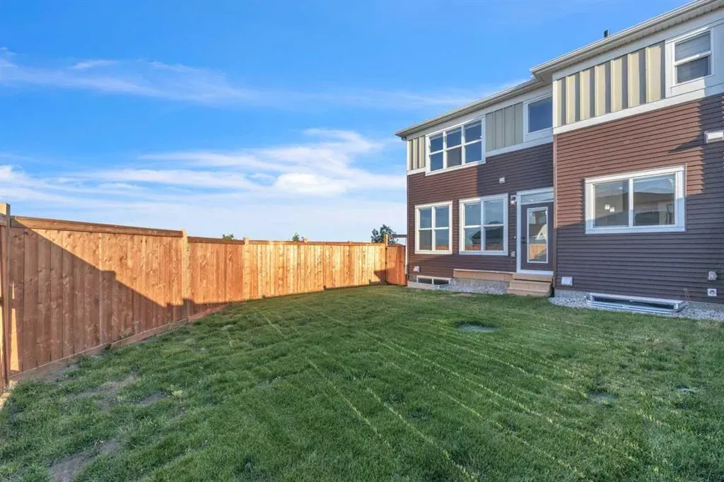 116 Homestead Close NE