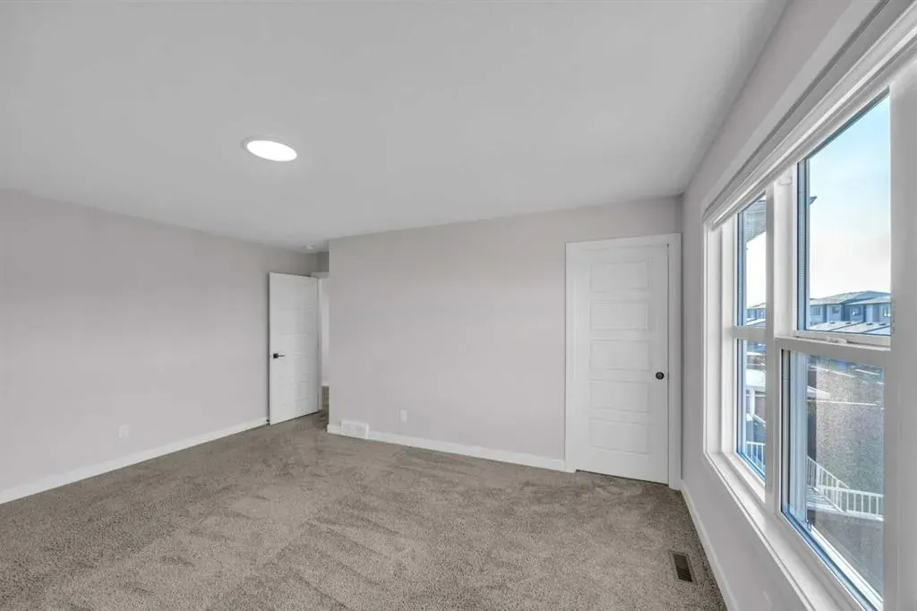 116 Homestead Close NE