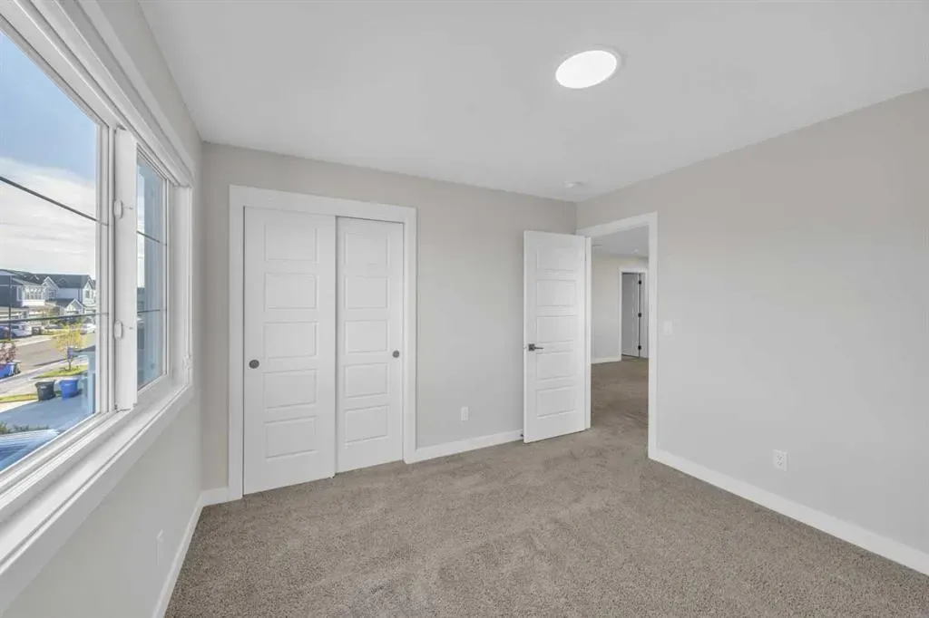116 Homestead Close NE