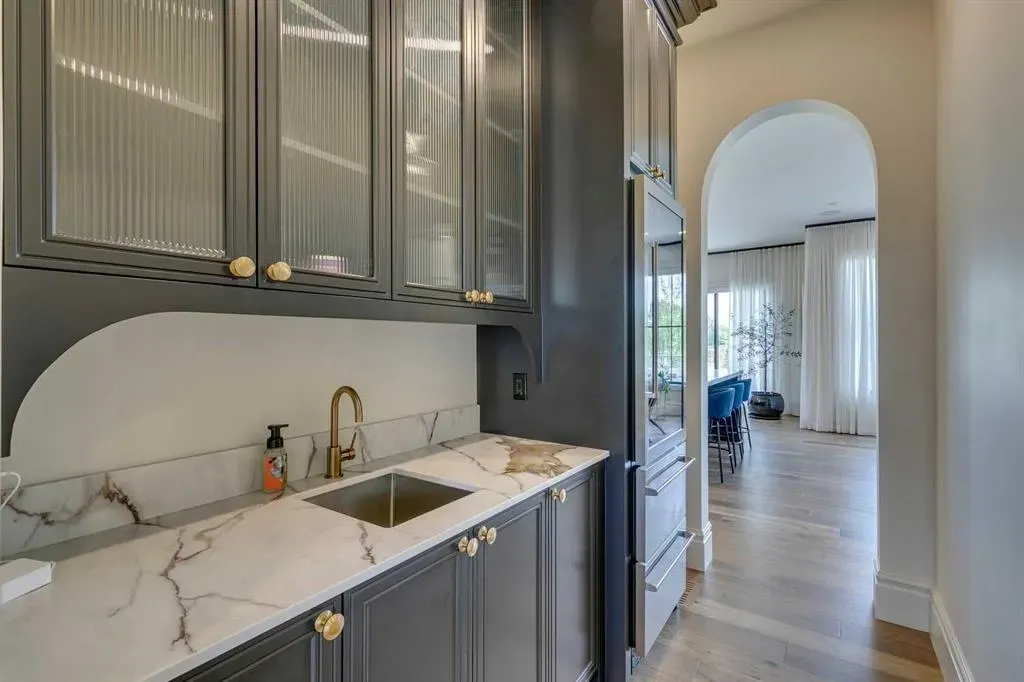 129 Glyde Park