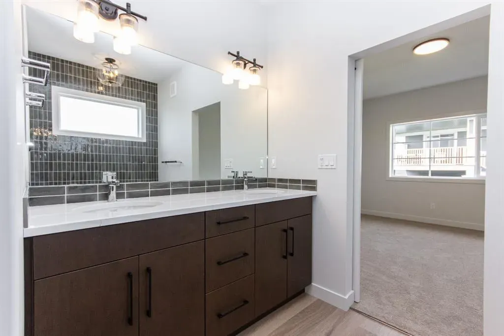 10 Tindale Place