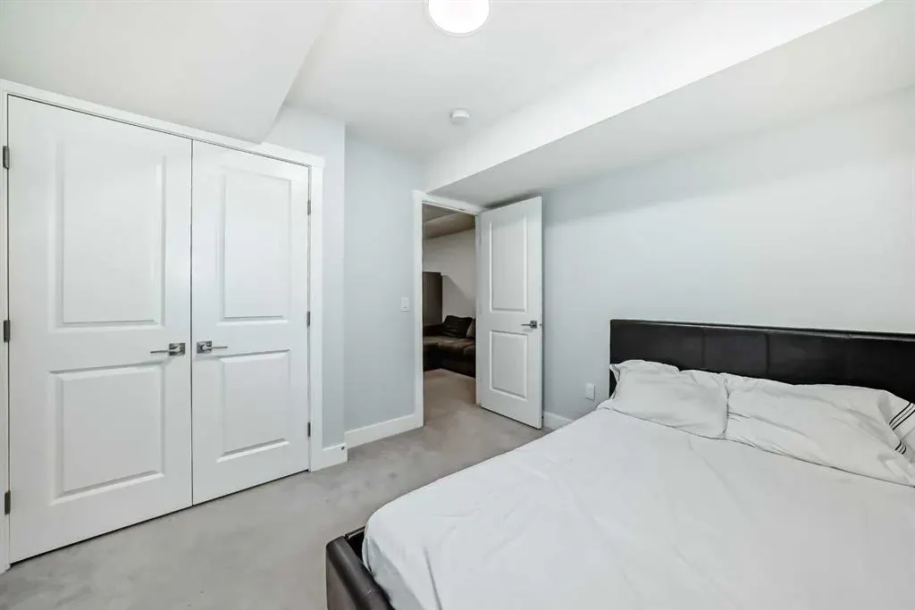 56 Cornerbrook View NE