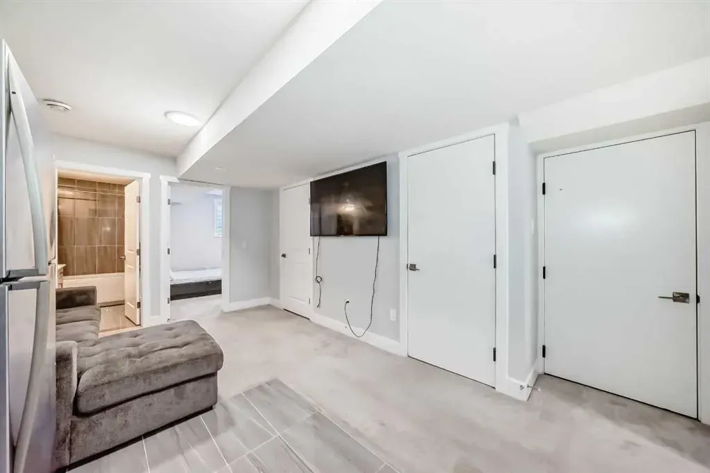 56 Cornerbrook View NE