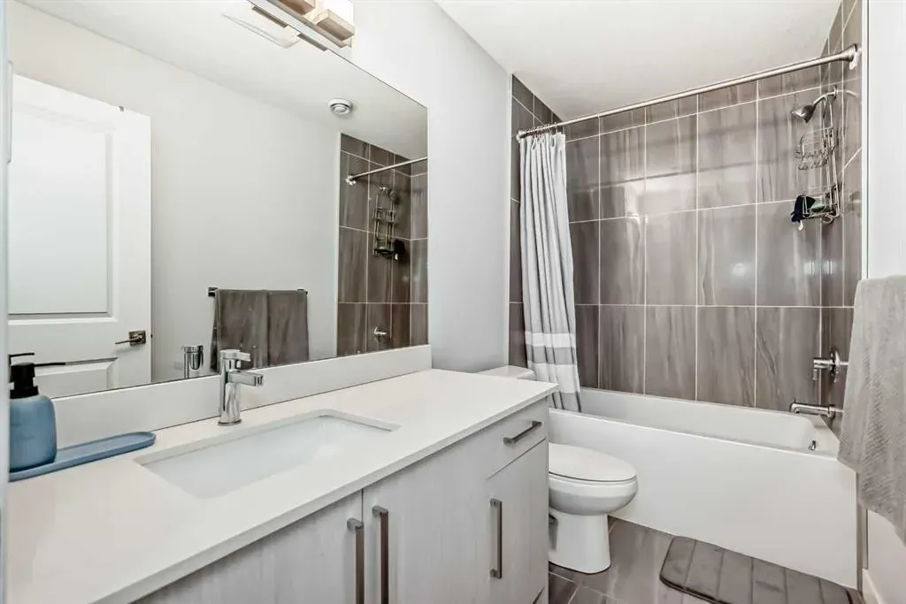 56 Cornerbrook View NE