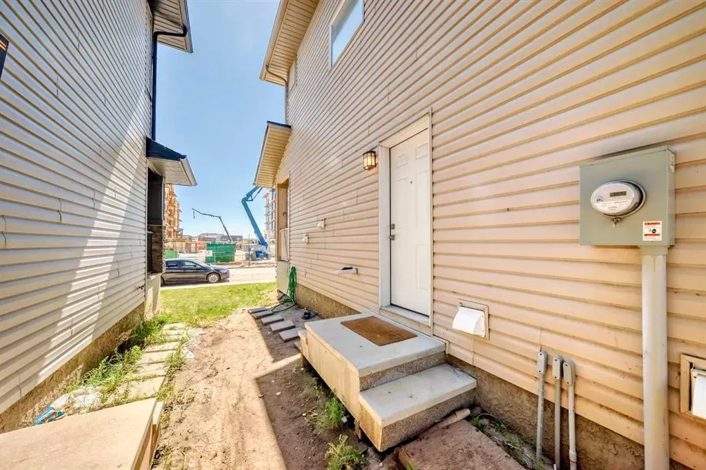 56 Cornerbrook View NE