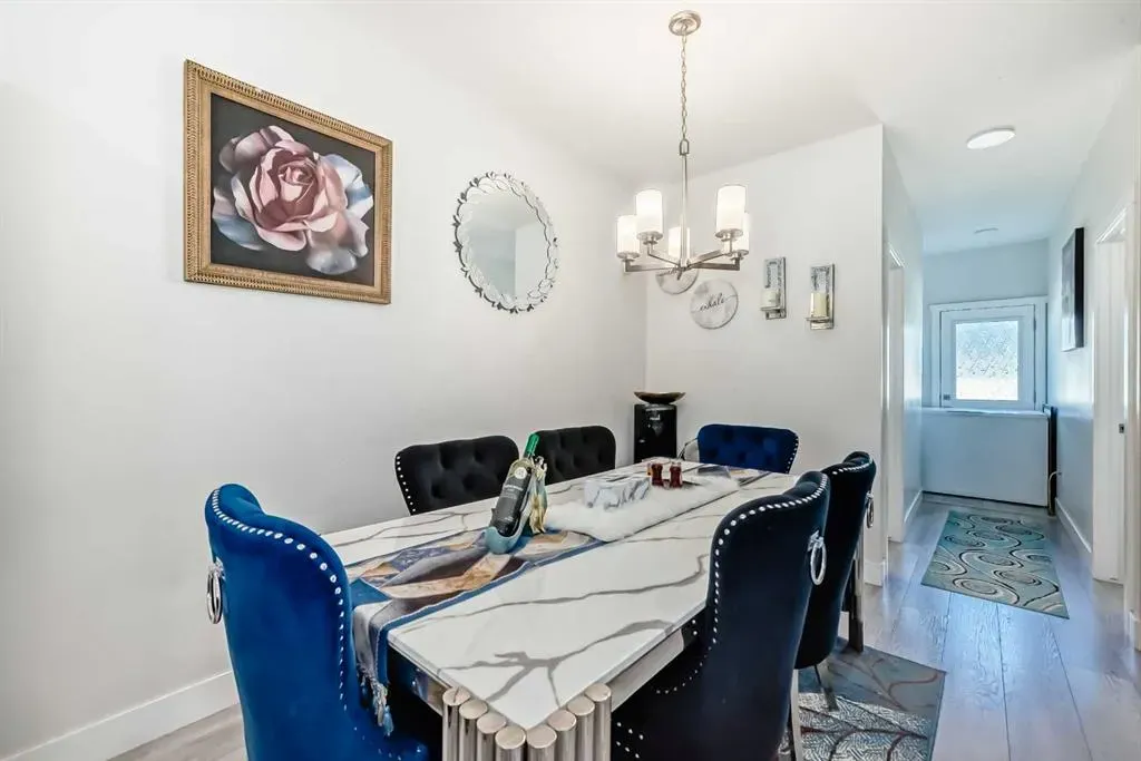 56 Cornerbrook View NE