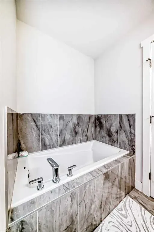 56 Cornerbrook View NE