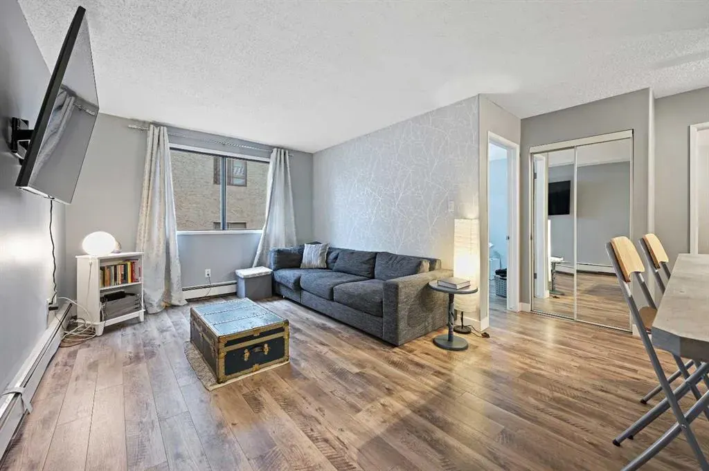 2734 17 Avenue SW, #203