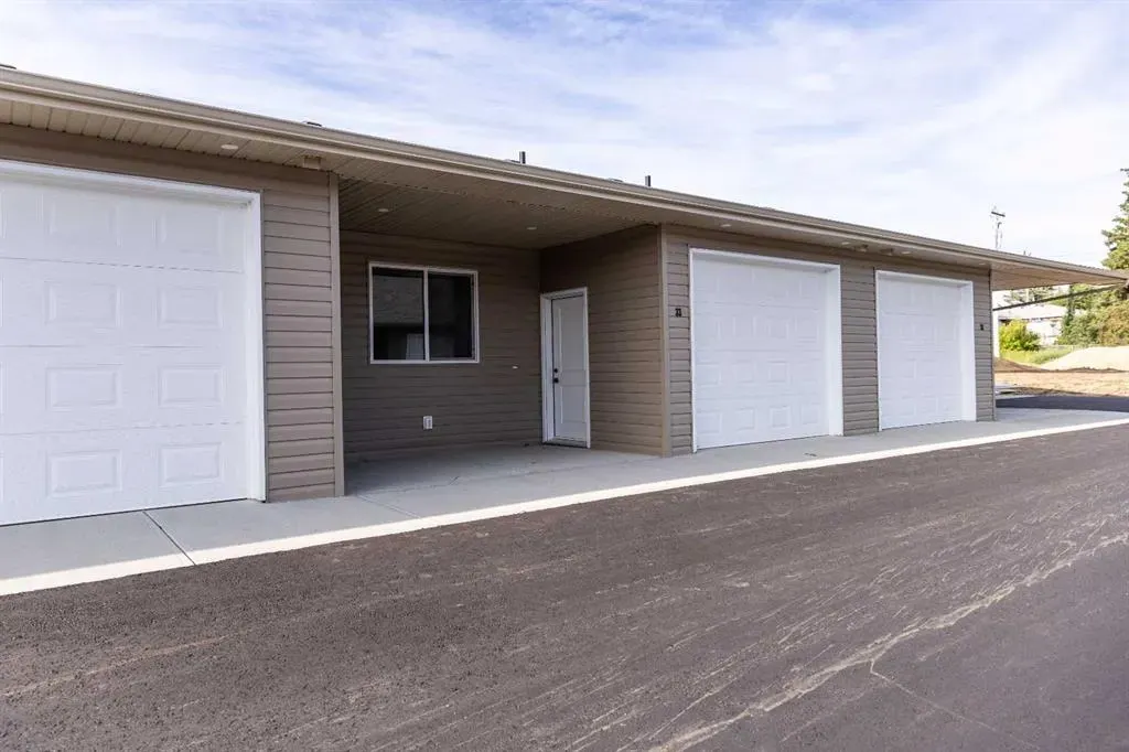 200 Legacy Lane, #33