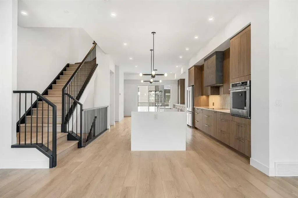 36 Greenwich Heath NW