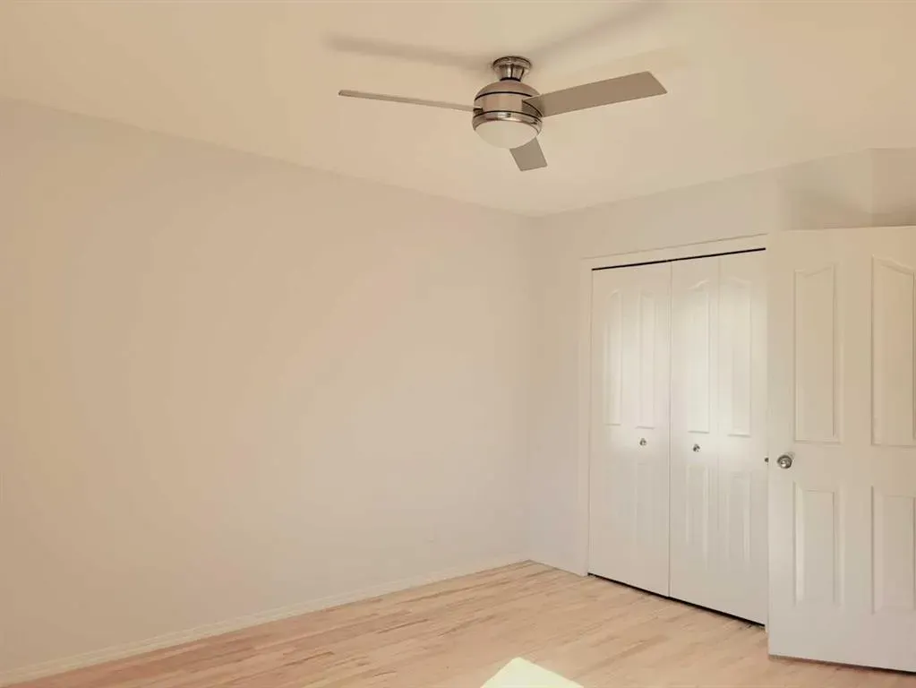 2001 Luxstone Boulevard NW, #504