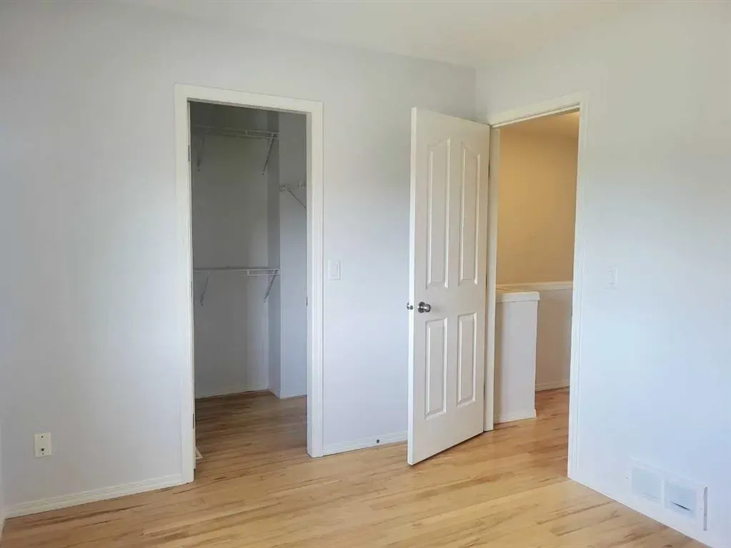 2001 Luxstone Boulevard NW, #504