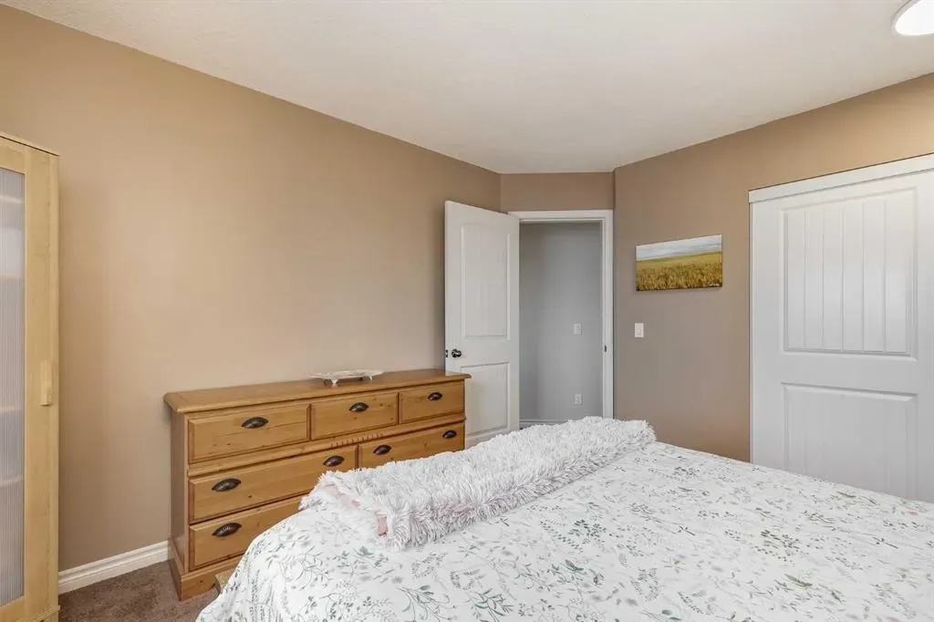 19 Martinwood Court NE