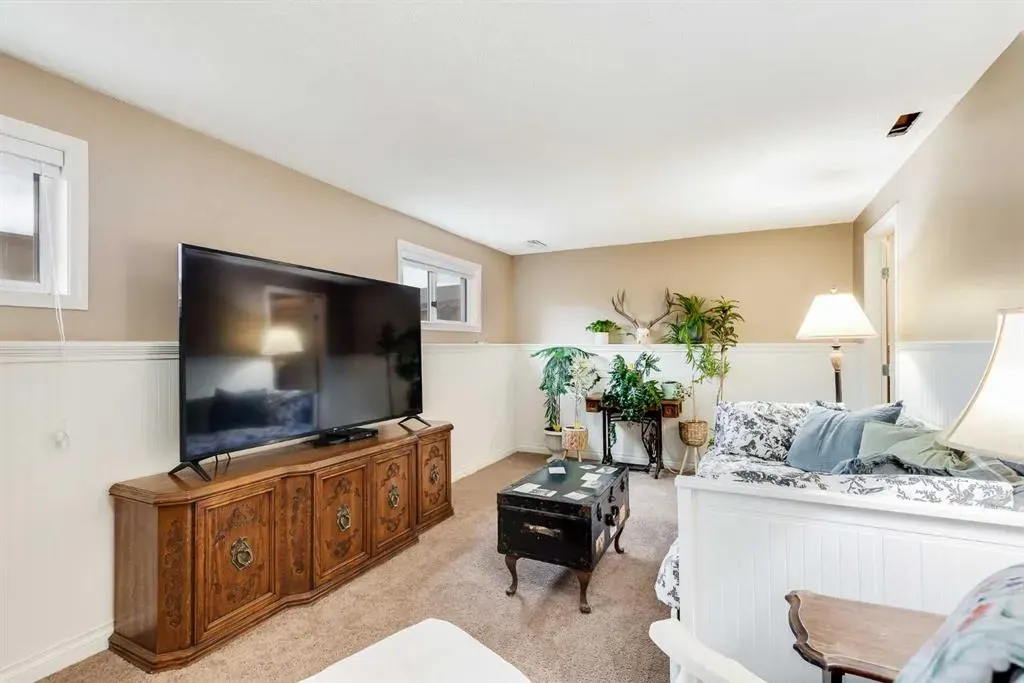 19 Martinwood Court NE