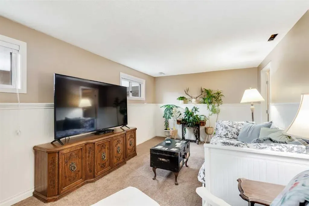 19 Martinwood Court NE