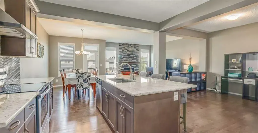 44 Nolancrest Green NW