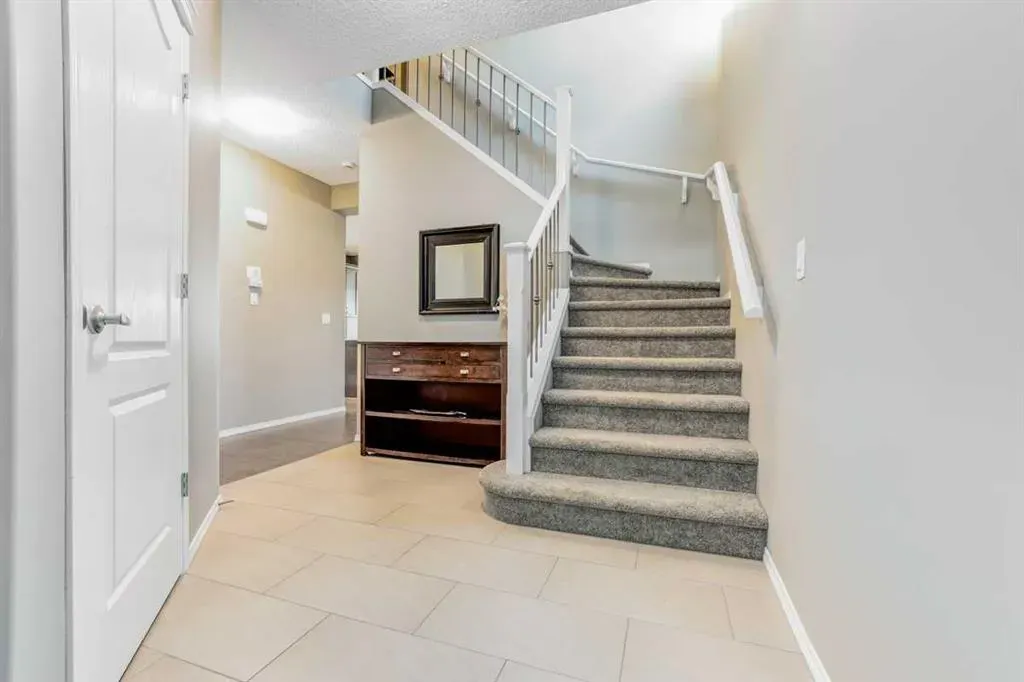 44 Nolancrest Green NW