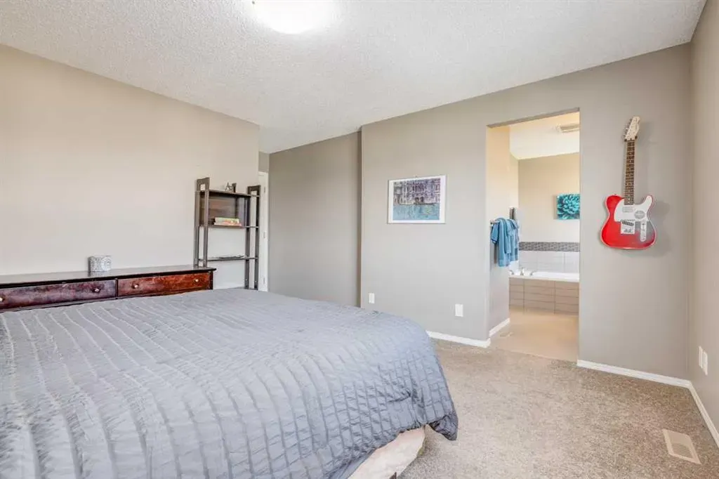 44 Nolancrest Green NW