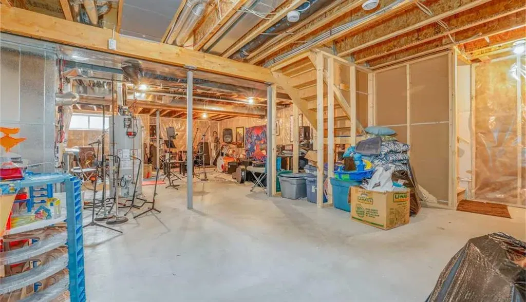 44 Nolancrest Green NW
