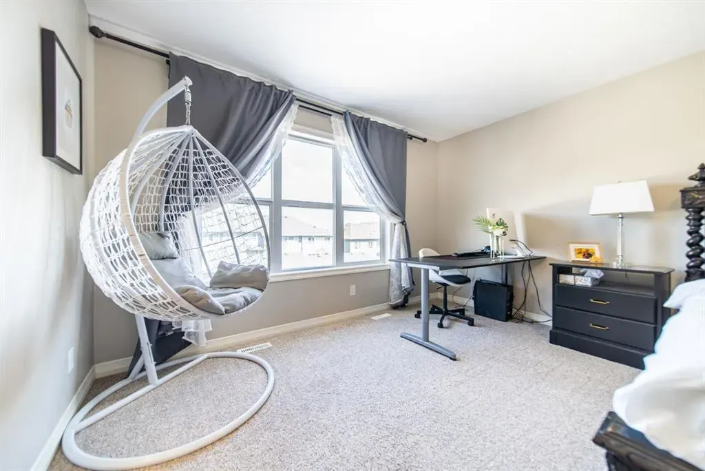 98 Mahogany Passage SE
