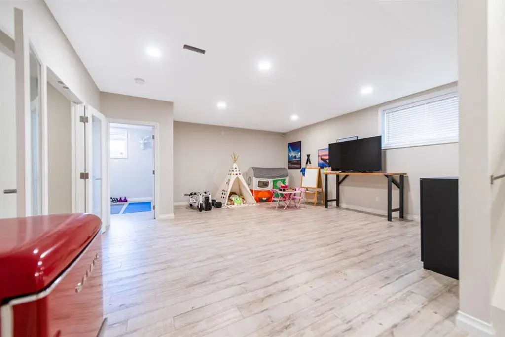 98 Mahogany Passage SE