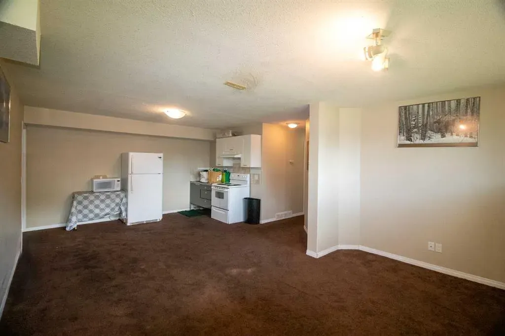 604 19 Street SE, #101