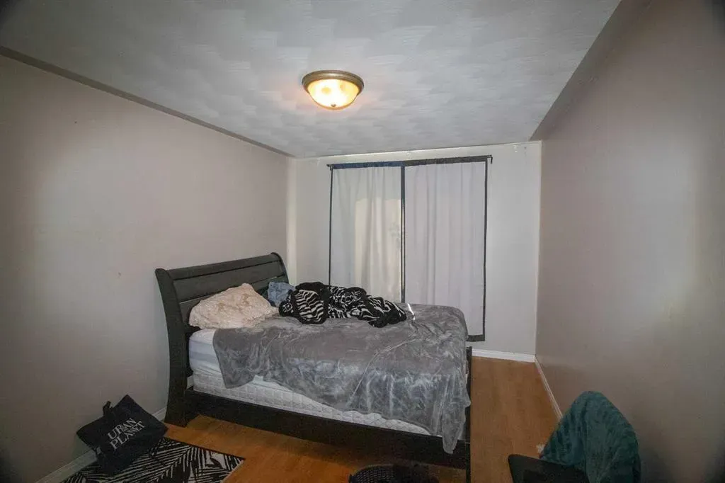 604 19 Street SE, #101